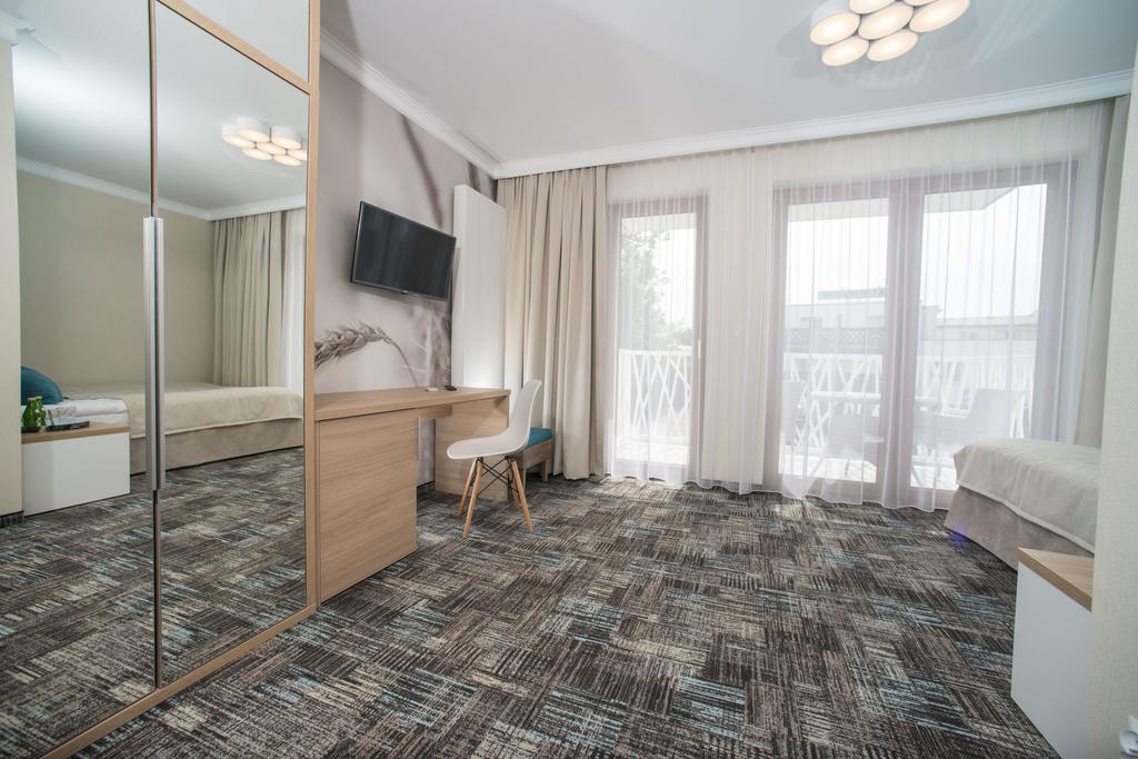 Villa Marlena Centrum-Kawa,Herbata I Soki Dostepne Cala Dobe W Cenie Pokoju Ustronie Morskie Exterior foto